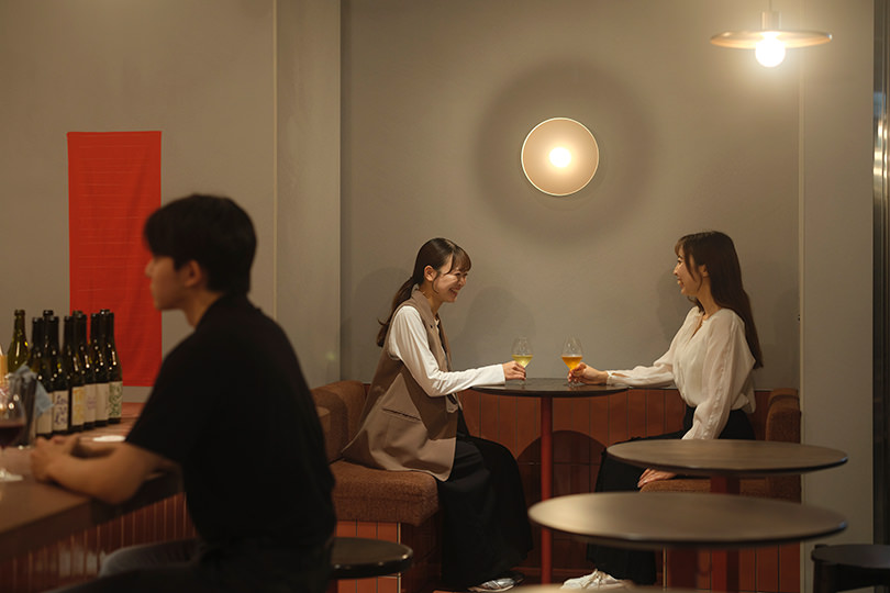 夜の店内の様子