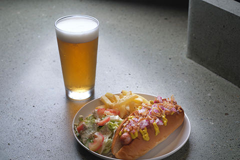 SOMEWHEREの料理